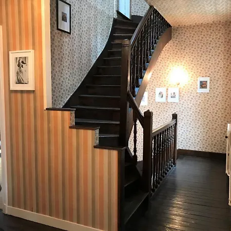 Maison De Famille